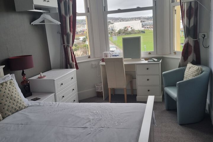 Room 68 of 184