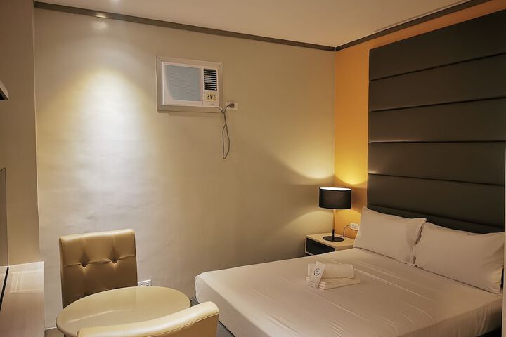 Room 3 of 21