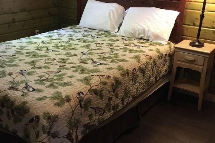 Room 4 of 35