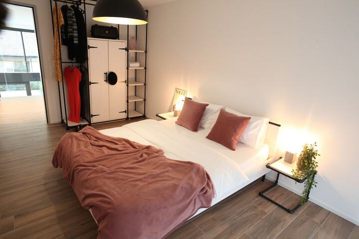 Room 3 of 55