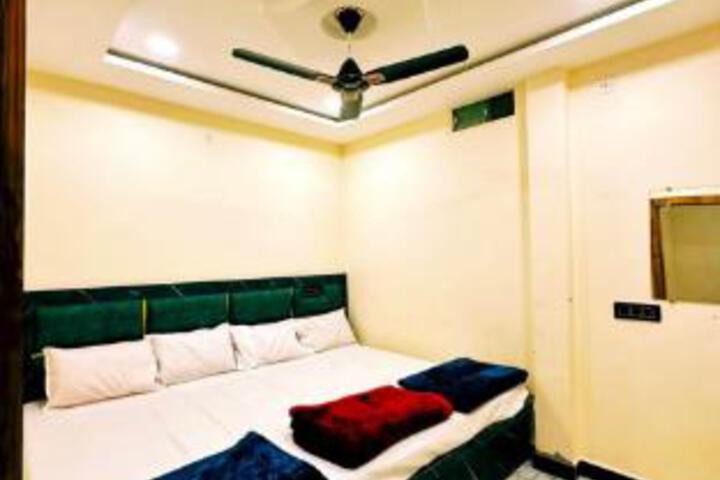 Room 3 of 4