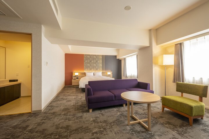 Room 25 of 83