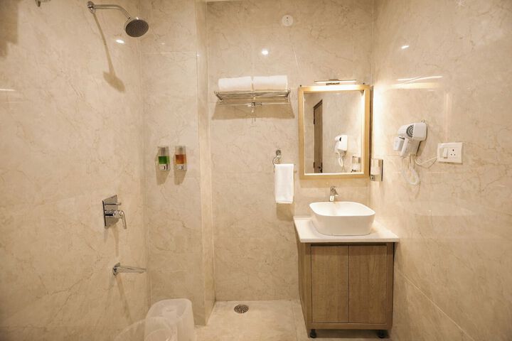 Room 20 of 28