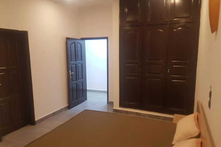 Room 5 of 11