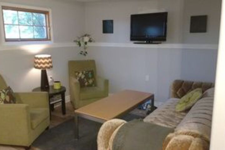 Room 25 of 28