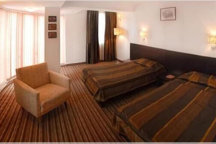 Room 10 of 47