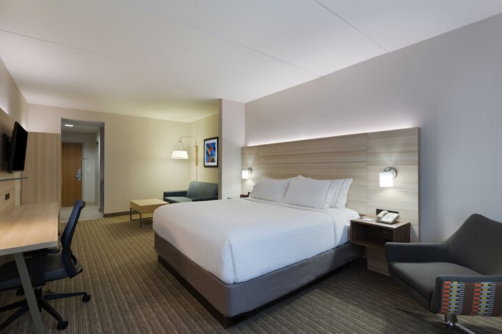 Room 10 of 45
