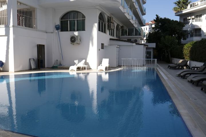 Pools & Facilities