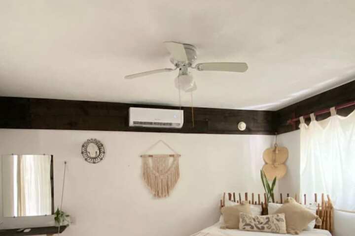 Room 9 of 35
