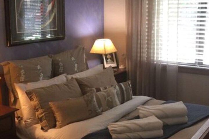 Room 5 of 17