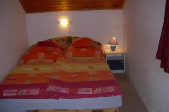 Room 3 of 11