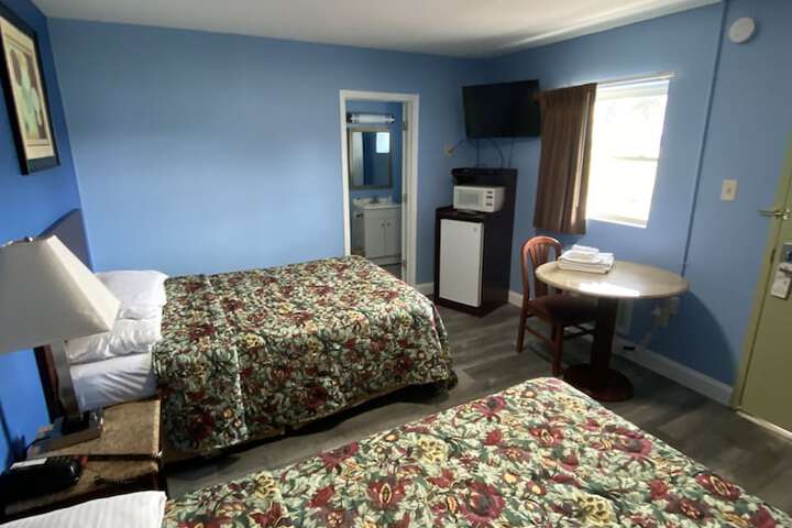 1 Queen Bed (29 of 69)