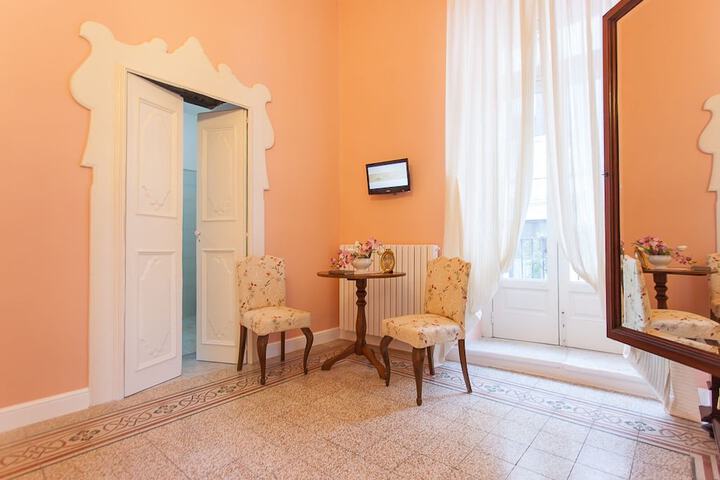 Room 16 of 27