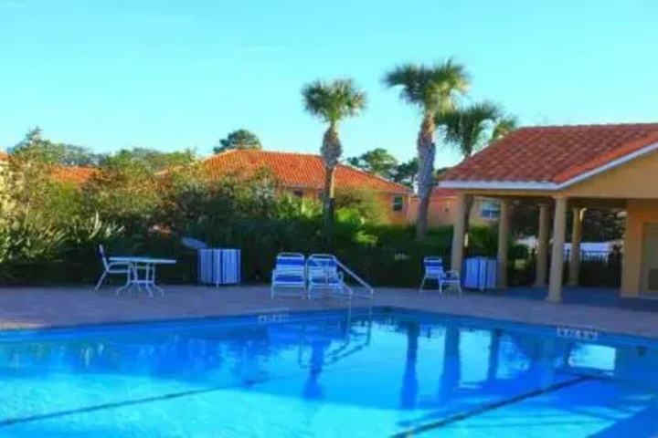 Pool 7 of 10