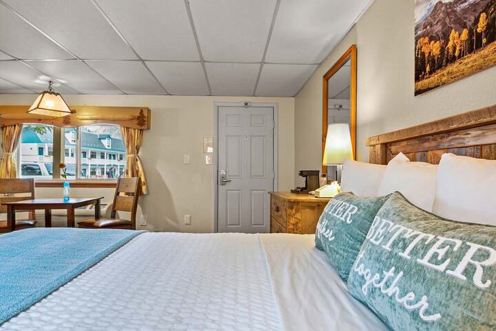 Room 15 of 51