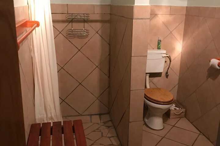 Room 21 of 31