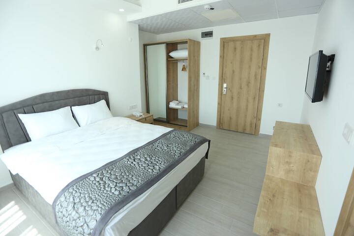 Room 5 of 21