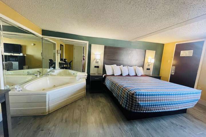 1 King Bed (1 of 6)