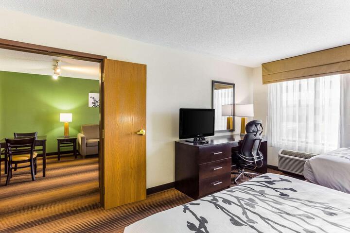2 Double Beds (6 of 8)