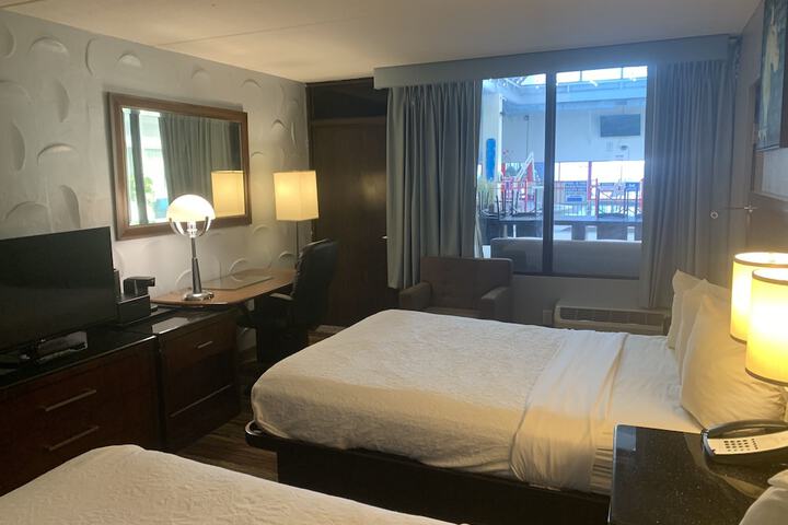 Standard Room, King or Two Doubles (2 of 4)