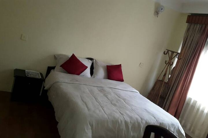 Room 14 of 33