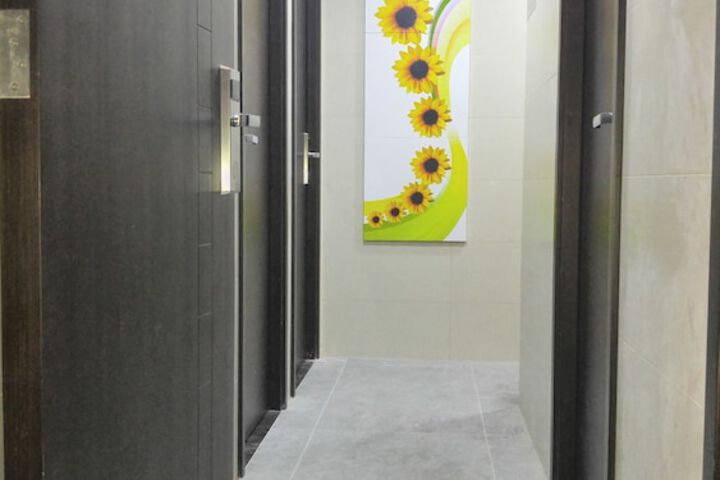 Ballroom/Hall 20 of 23