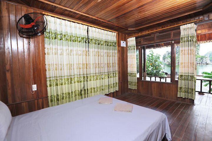 Room 12 of 36
