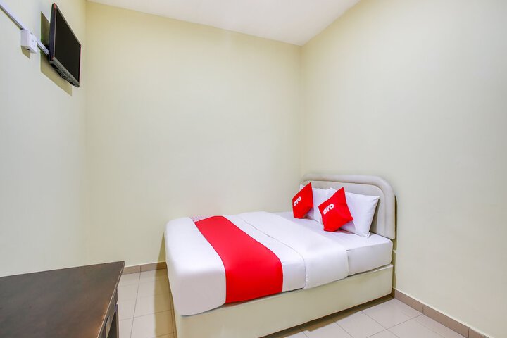 Room 10 of 21