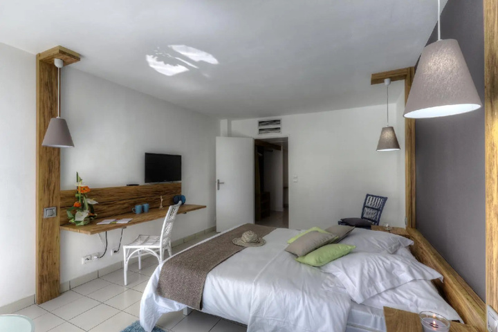 Room 3 of 23
