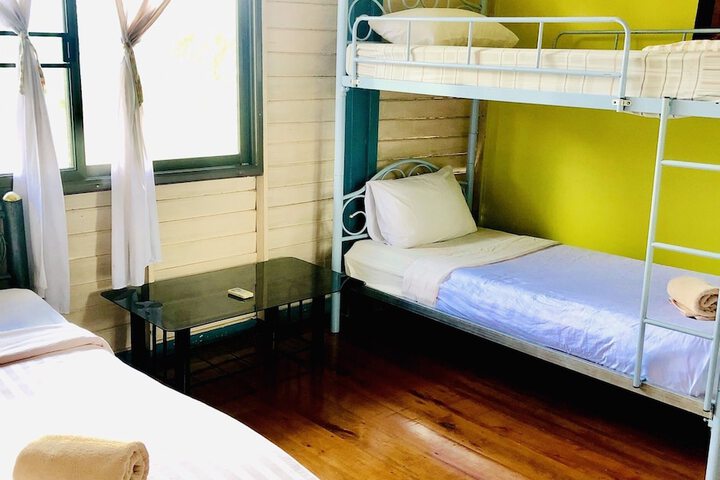 Room 9 of 39