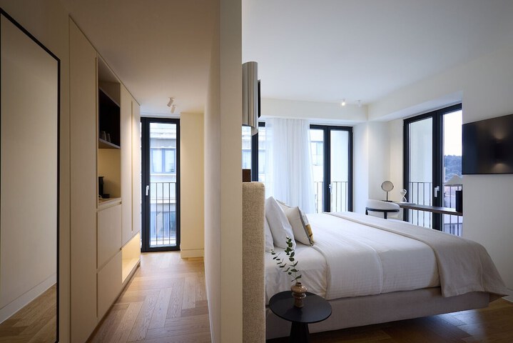 Room 14 of 50