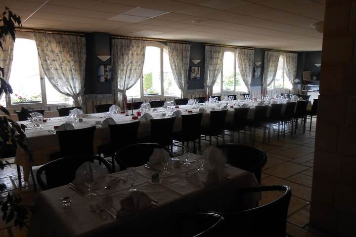 Ballroom/Hall 29 of 38