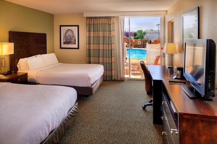 Standard Room, King or Two Doubles (3 of 5)