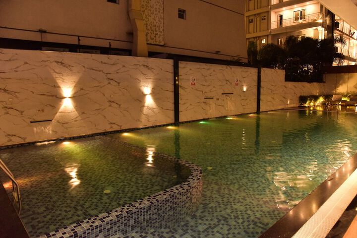 Pool 53 of 73