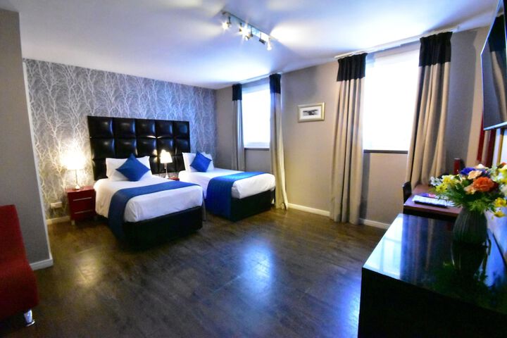 Room 95 of 182