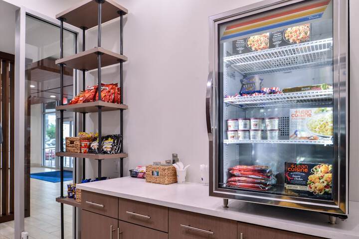Snack bar