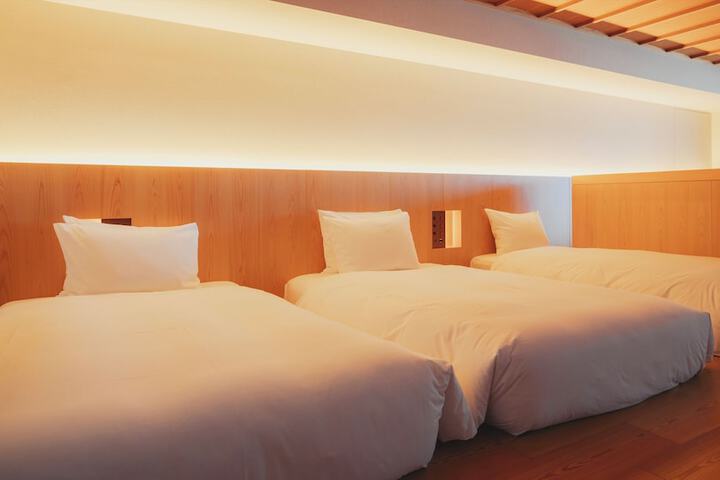 Room 52 of 282
