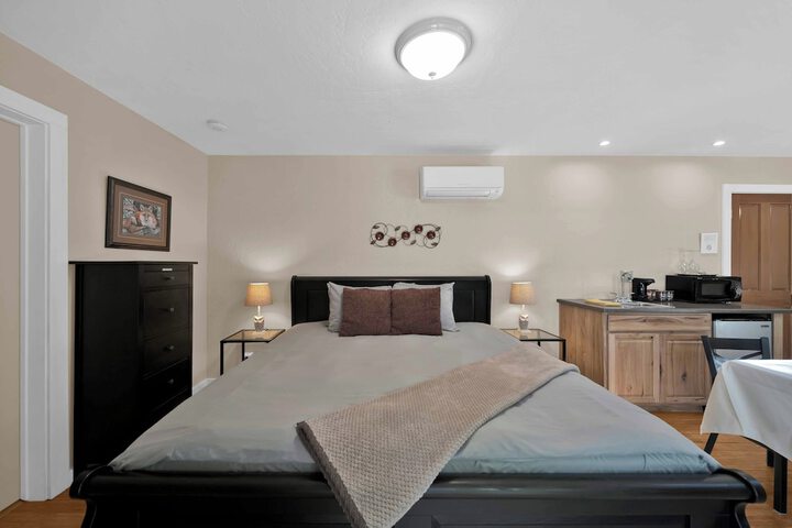 Room 19 of 172