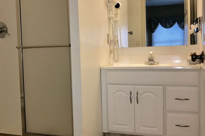 Room 32 of 52