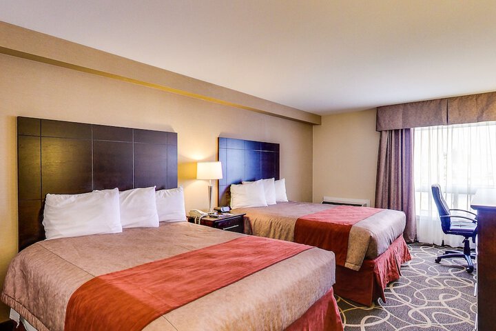 2 Queen Beds Premier Room (2 of 6)