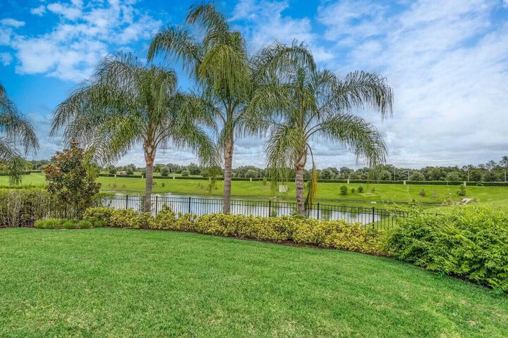 Property Grounds 38 of 44