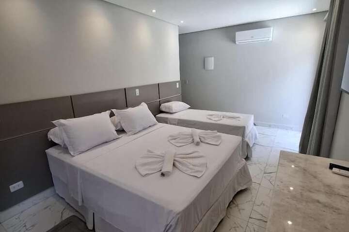 Room 4 of 36