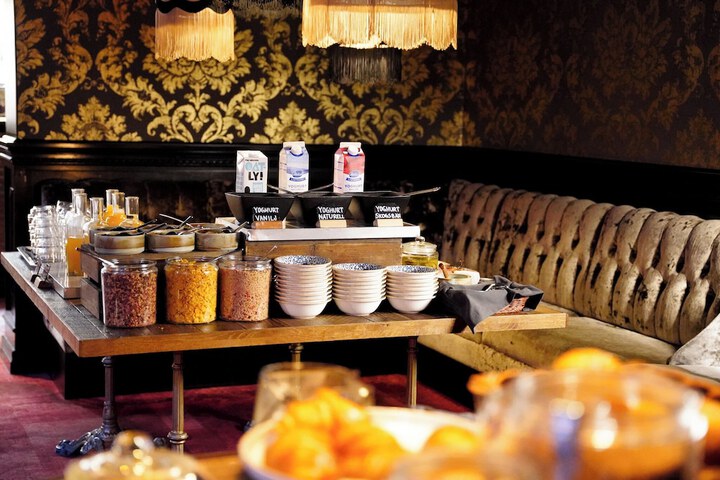 Breakfast/Coffee Service 68 of 86