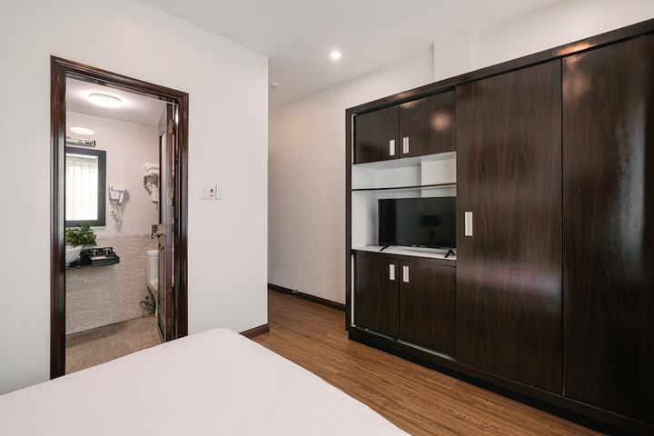 Room 11 of 49