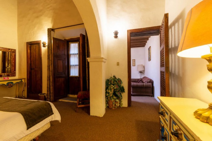 Room 16 of 73