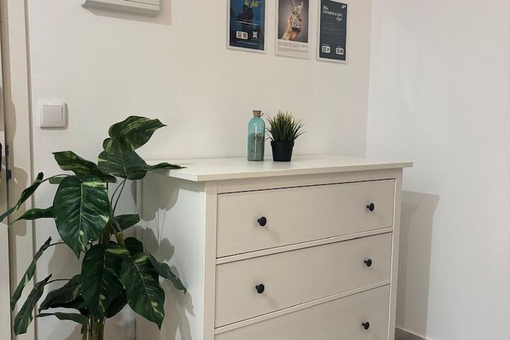 Room 9 of 52