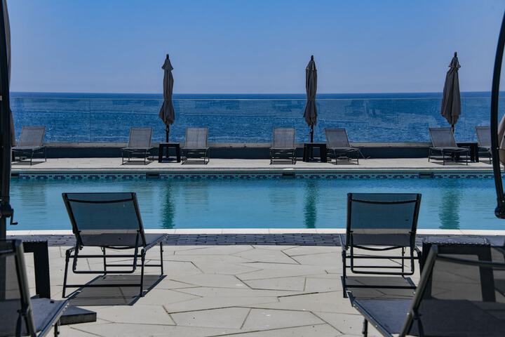 Pool 13 of 27