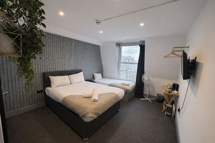 Room 43 of 85