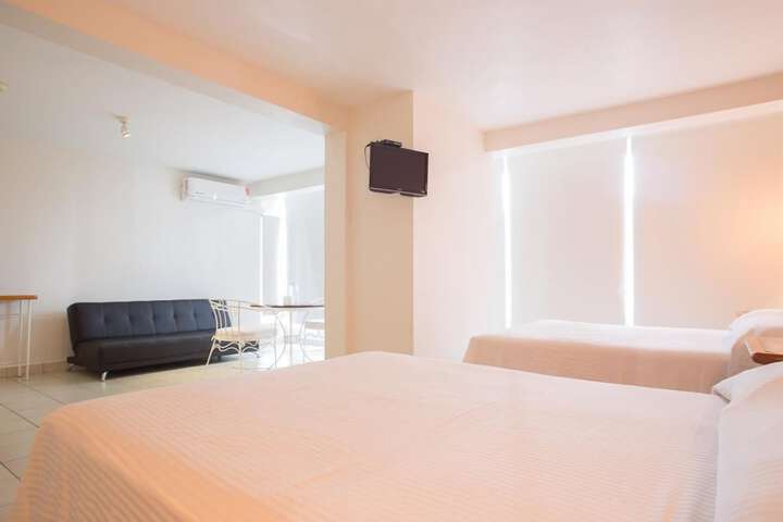 Room 19 of 33