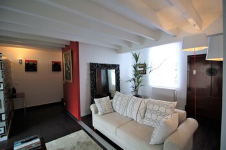 Room 10 of 24